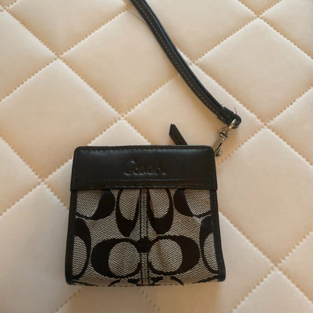 Coach Black and Gray Wristlet / Wallet (Authentic)